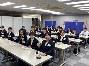 入社式後　ケーキ(2)